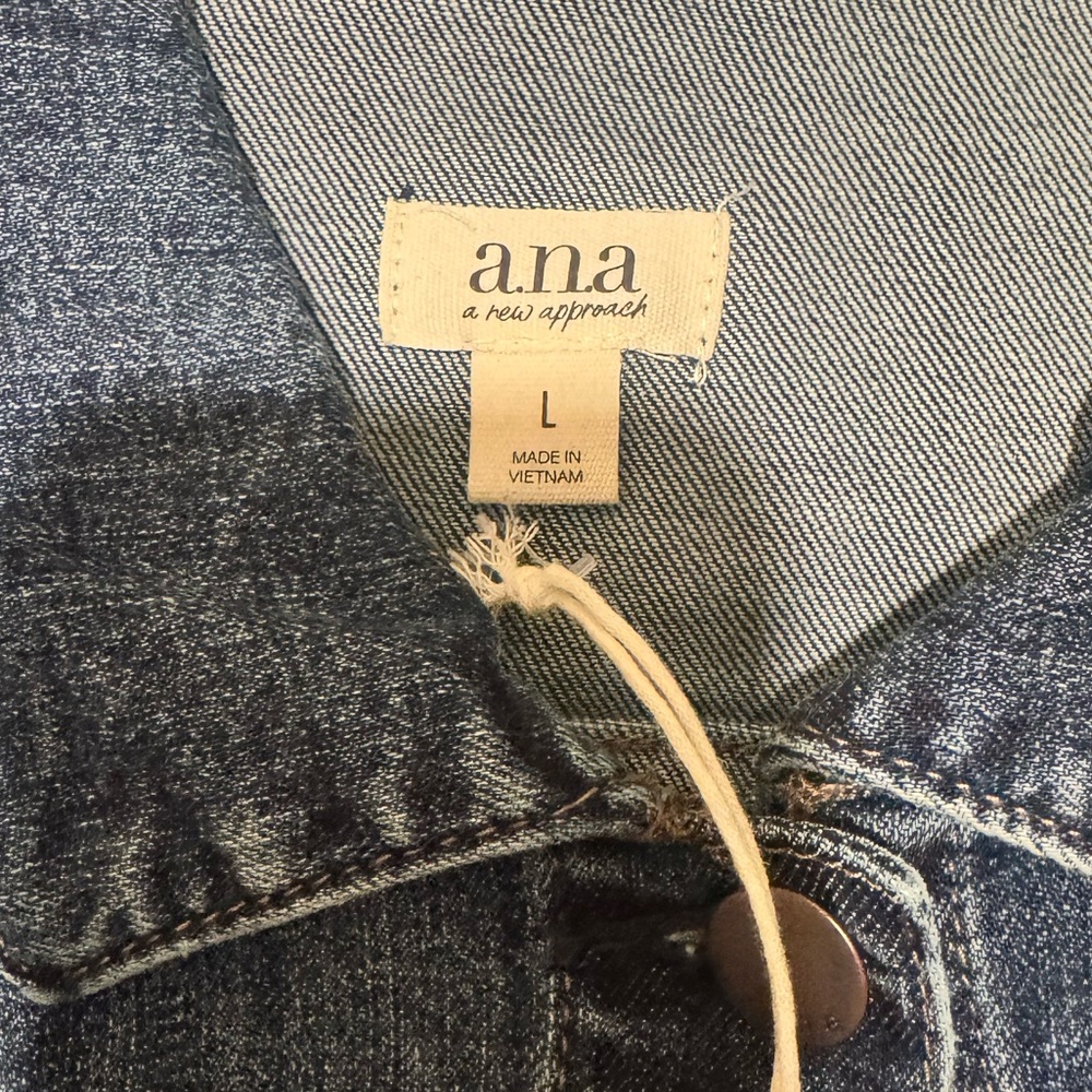 NWT a.n.a Women's Dark Blue Jean Jacket Size Large - Picture 6 of 6